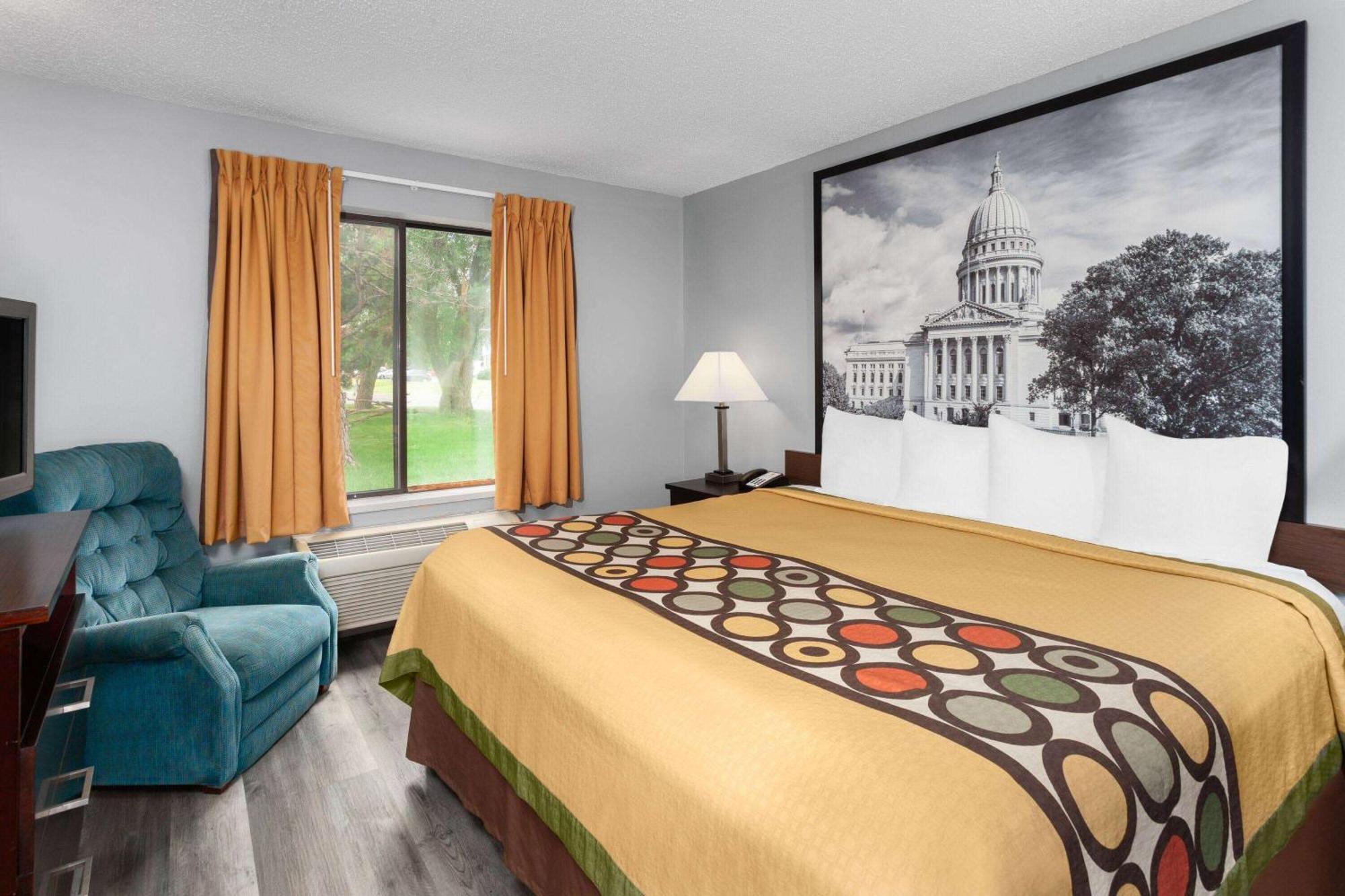 Super 8 By Wyndham Sun Prairie/Madison E Motel Ngoại thất bức ảnh