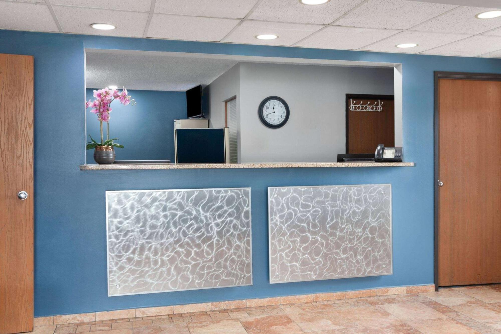 Super 8 By Wyndham Sun Prairie/Madison E Motel Ngoại thất bức ảnh
