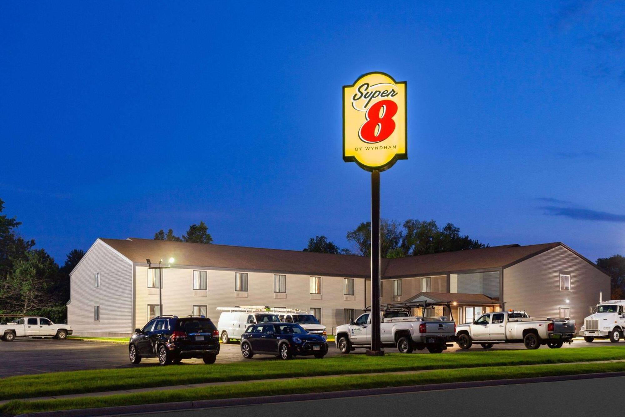 Super 8 By Wyndham Sun Prairie/Madison E Motel Ngoại thất bức ảnh